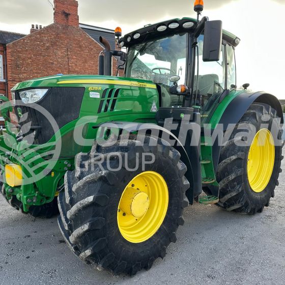 John Deere 6215R