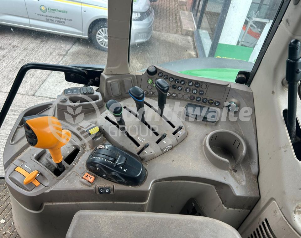John Deere 6120M