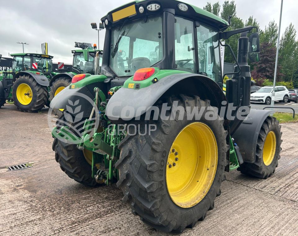 John Deere 6120M