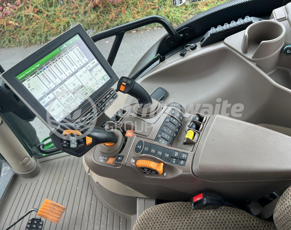 John Deere 6R 130