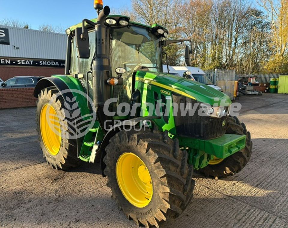 John Deere 6120M