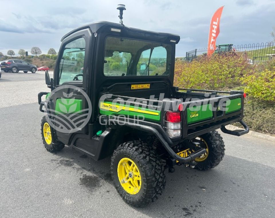 John Deere 865M