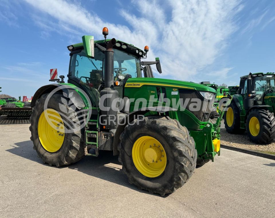 John Deere 6R 250
