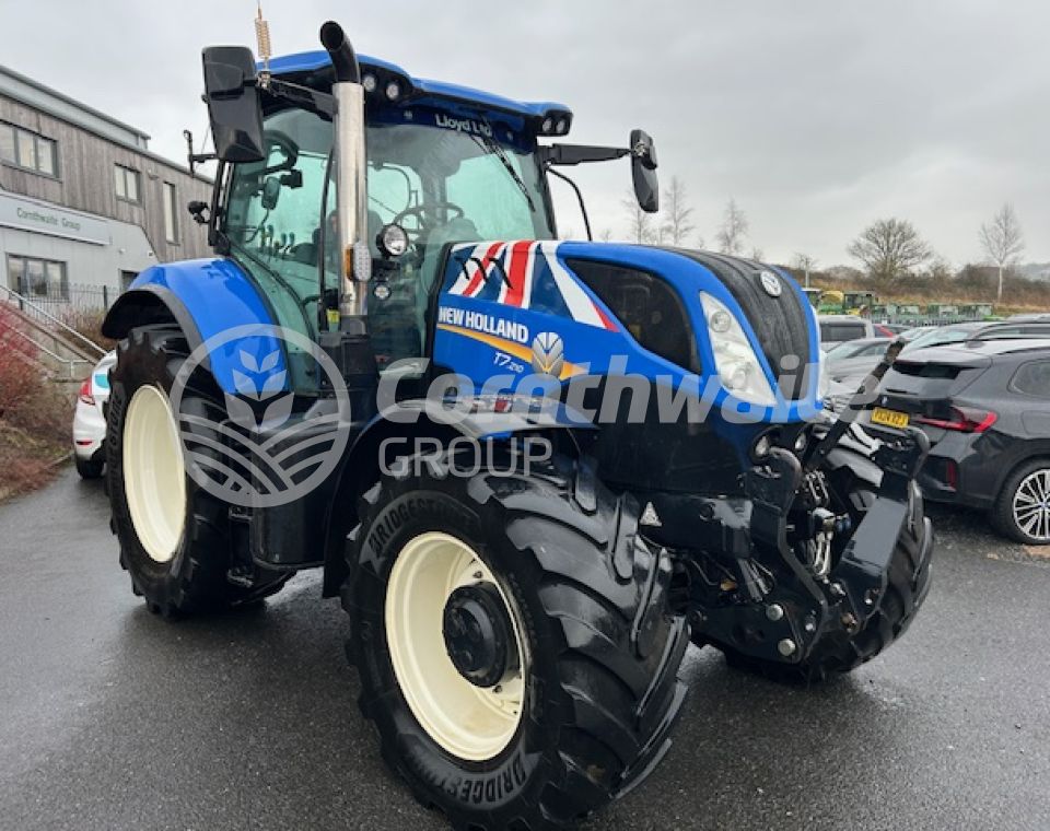 New Holland T7 210