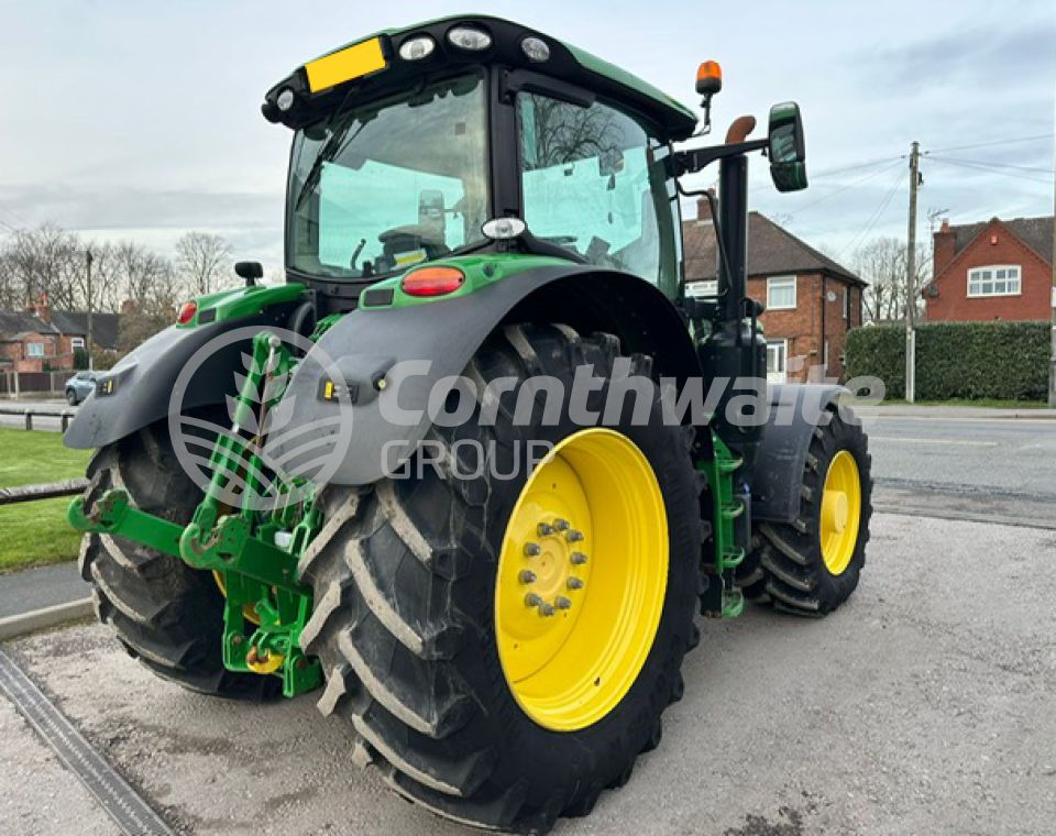 John Deere 6R 195