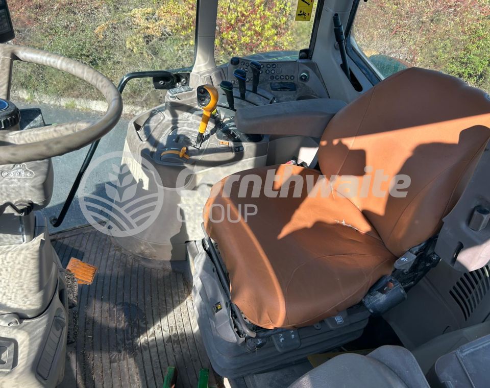 John Deere 6120M