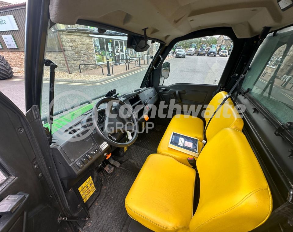 John Deere 865M