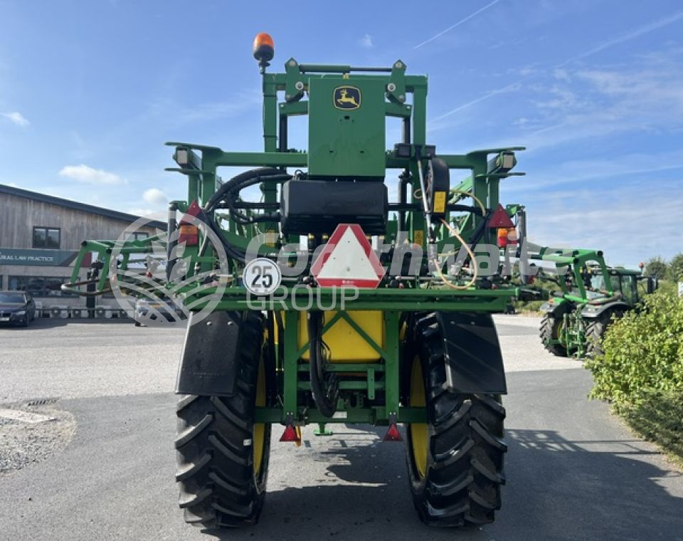 John Deere M724 Trailed Sprayer