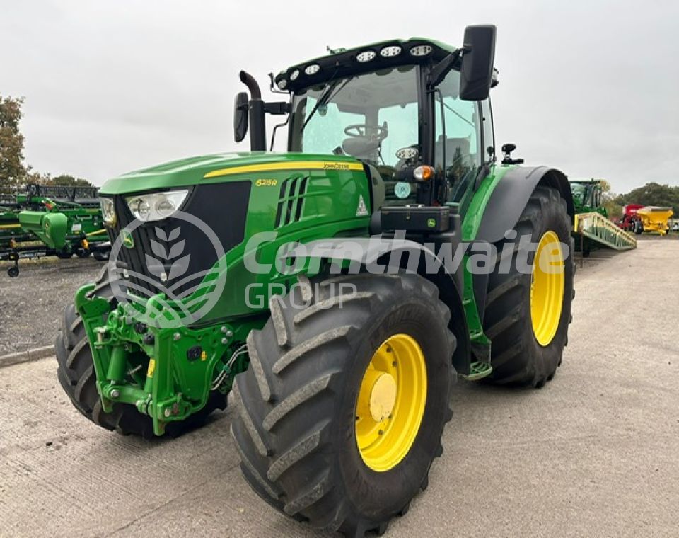 John Deere 6215R