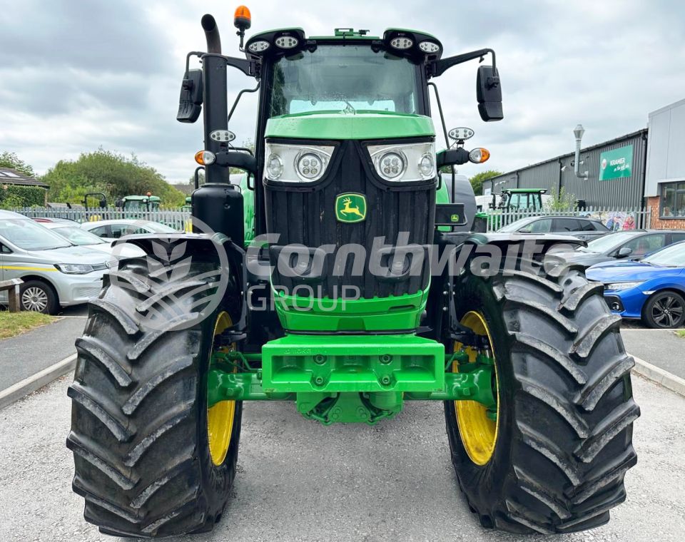 John Deere 6195M