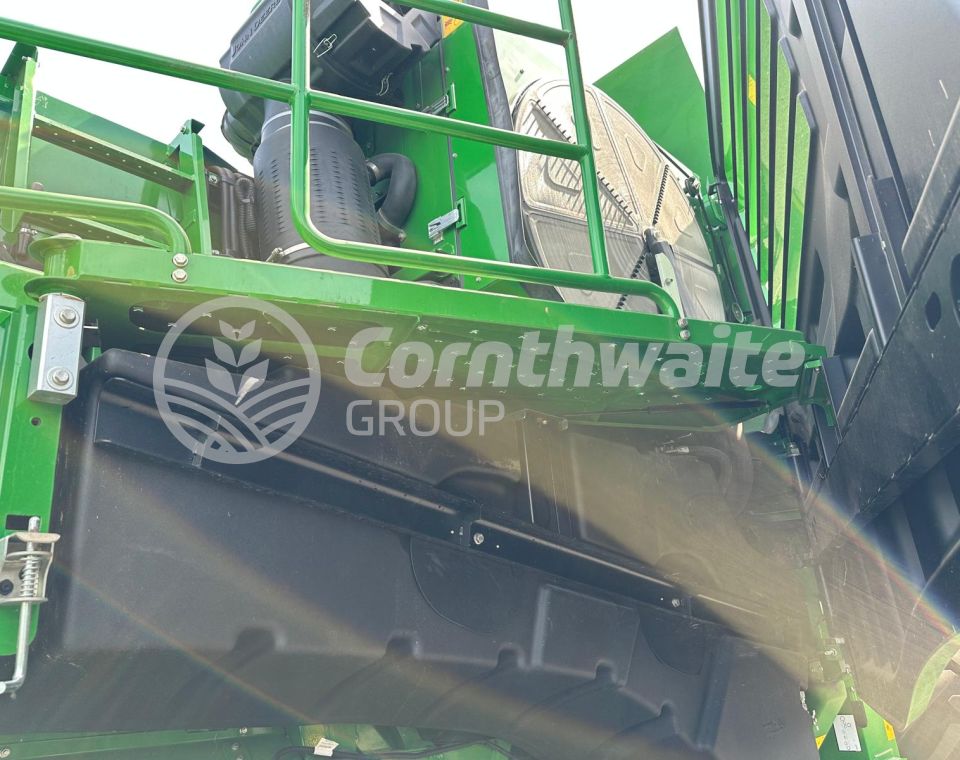 John Deere T560i