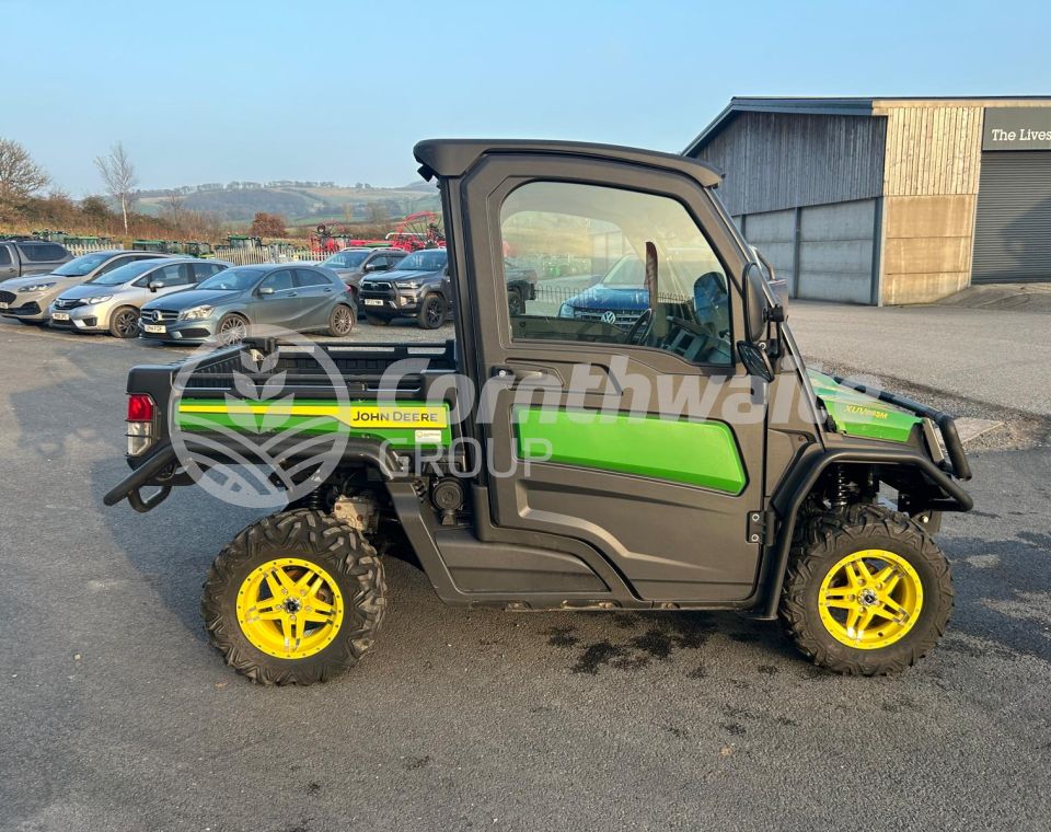 John Deere 865M