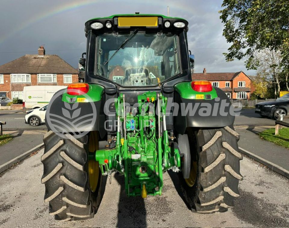 John Deere 6120M