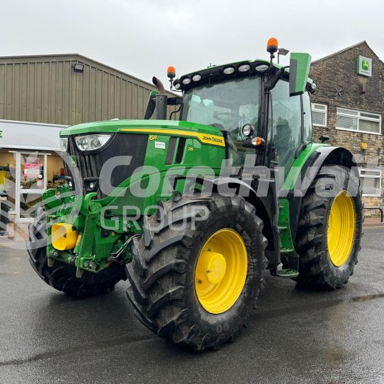 John Deere 6R 215