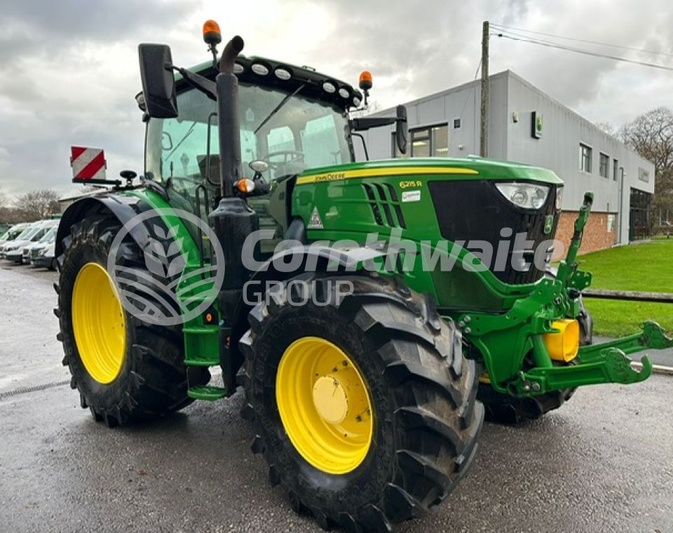 John Deere 6215R