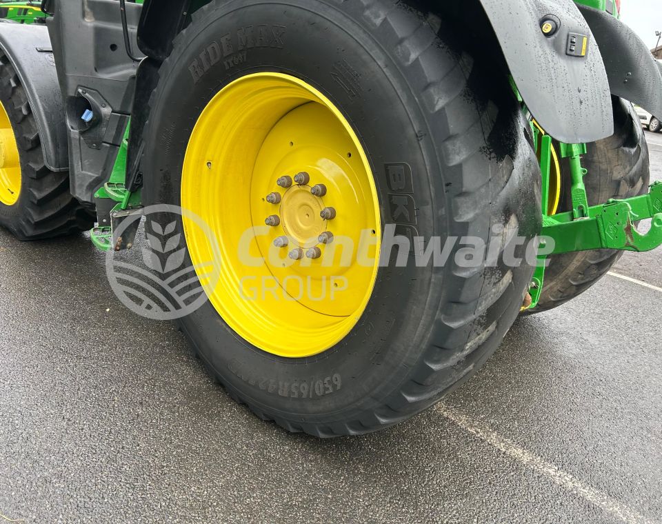 John Deere 6R 215