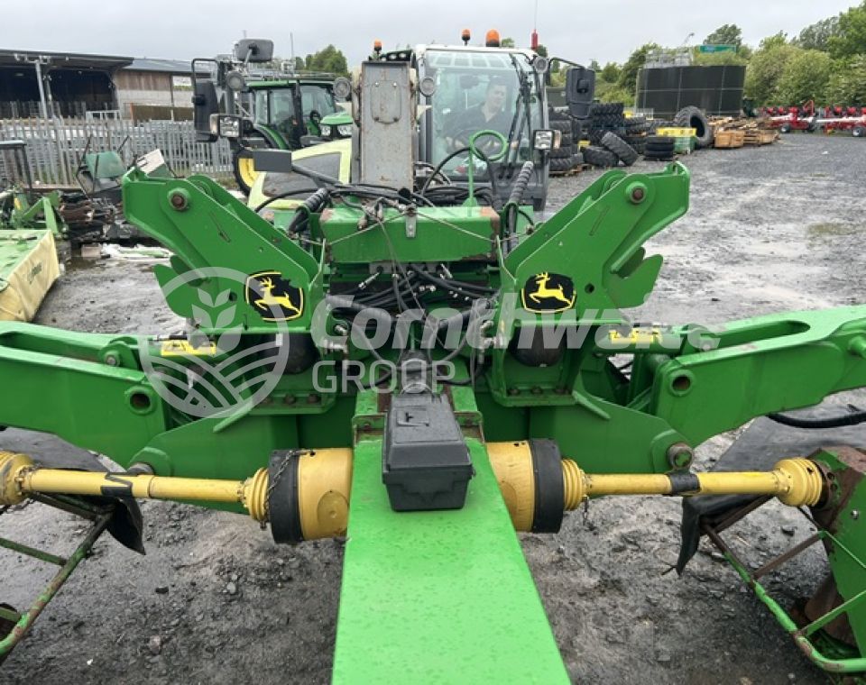 John Deere CC388