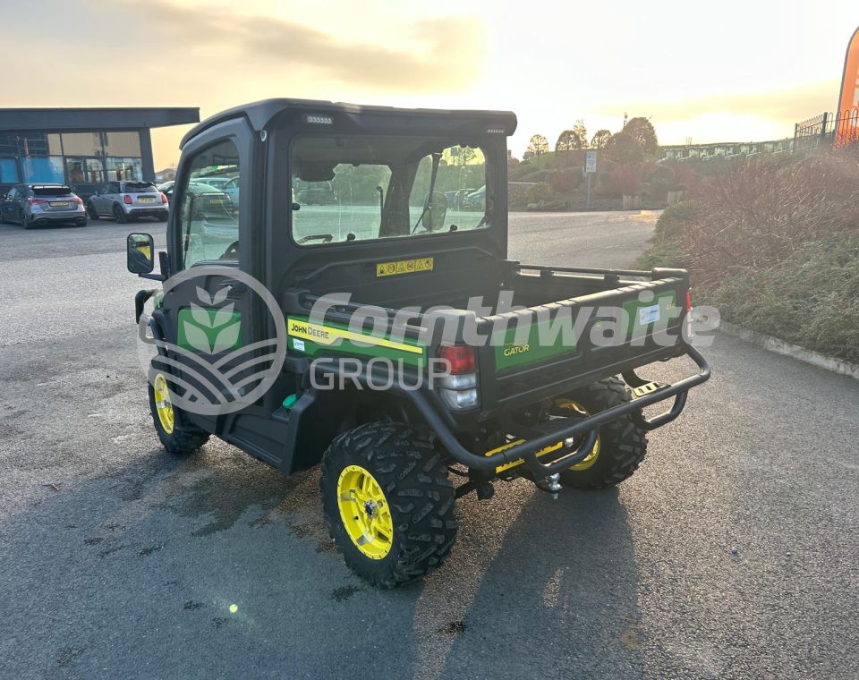 John Deere 865M