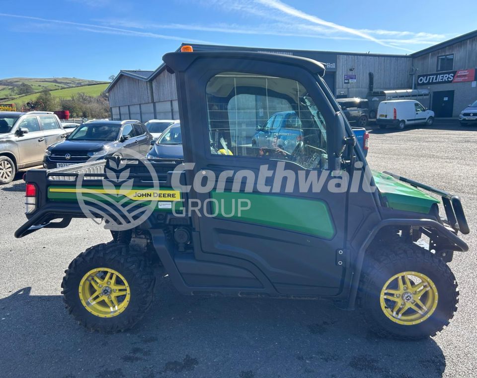 John Deere 865M