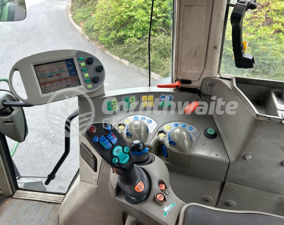 Fendt FAVORIT 716 VARIO