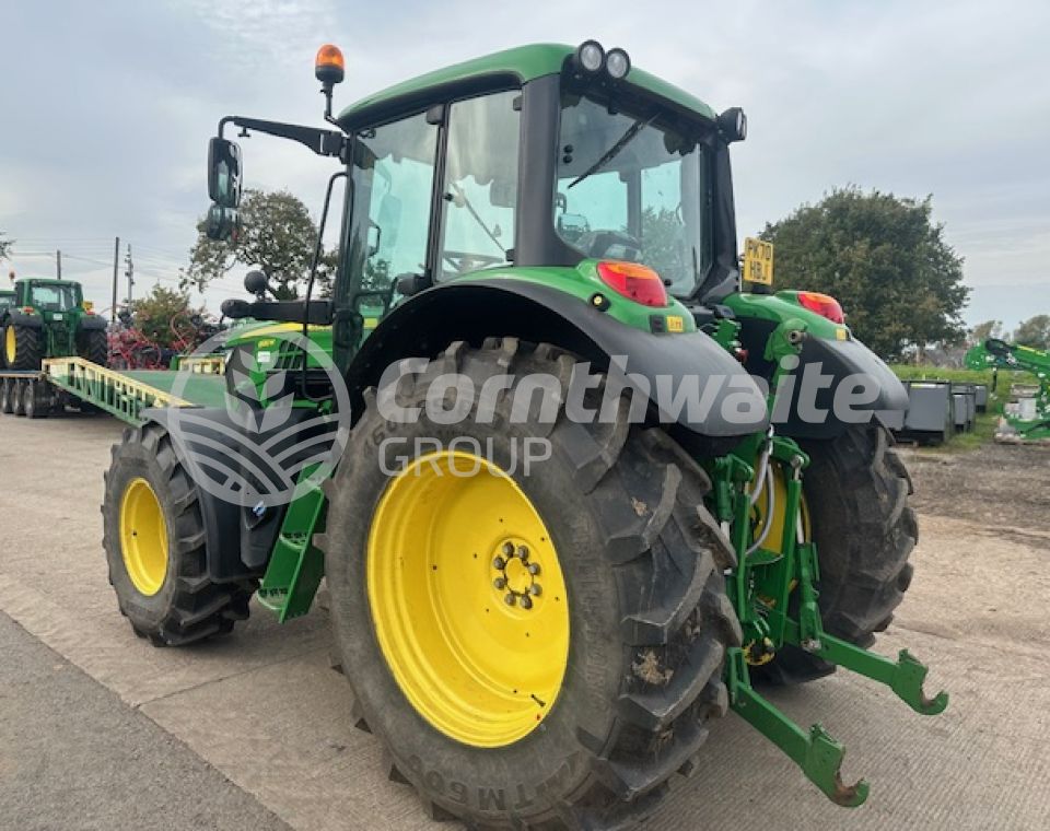 John Deere 6120M