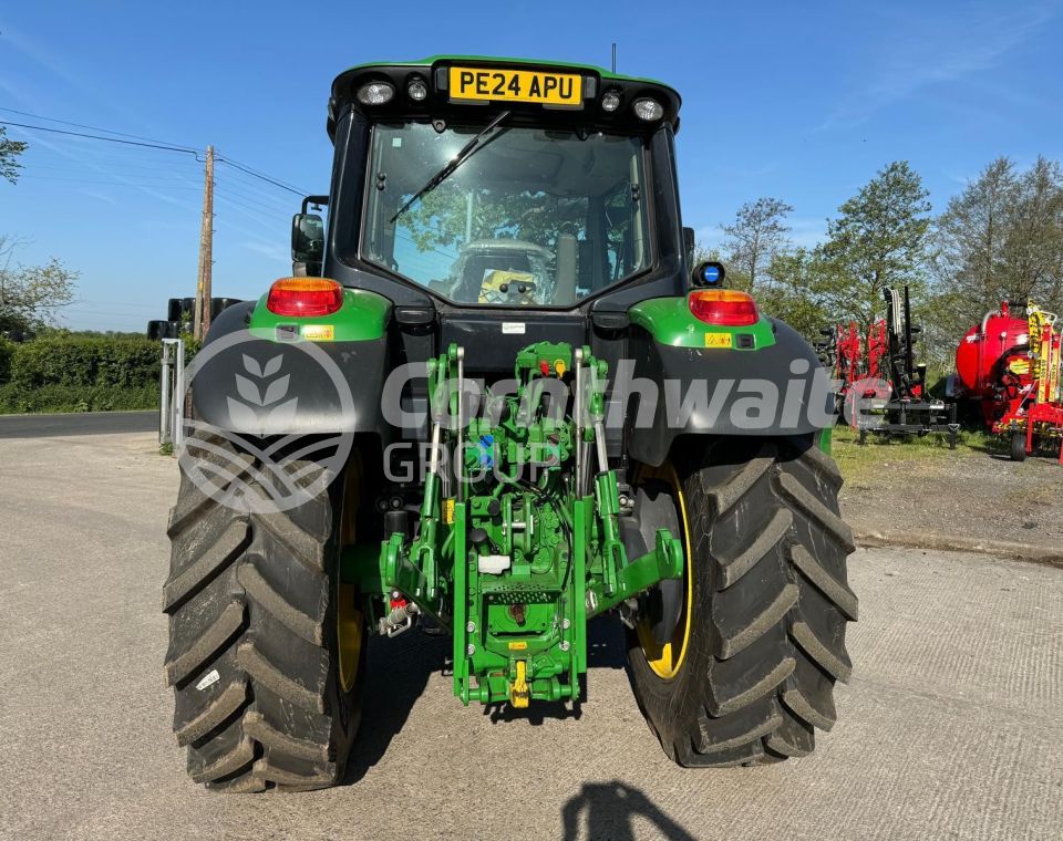 John Deere 6120M