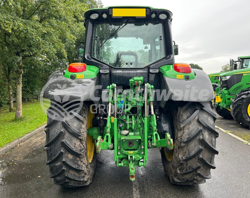 John Deere 6120M