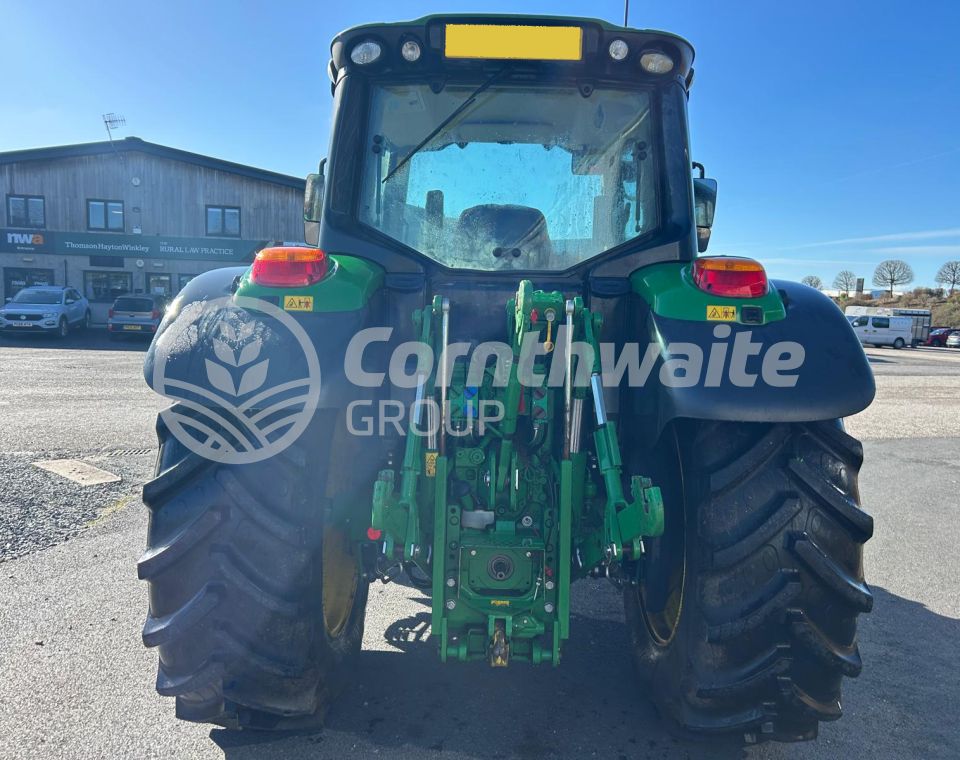 John Deere 6120M