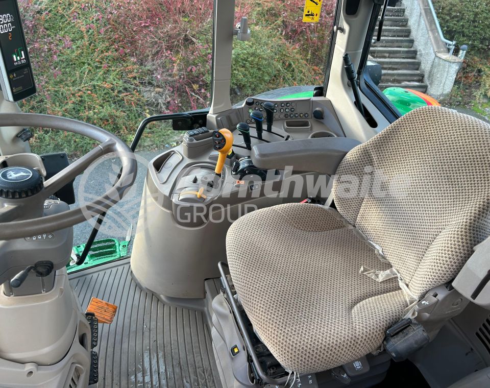 John Deere 6130M
